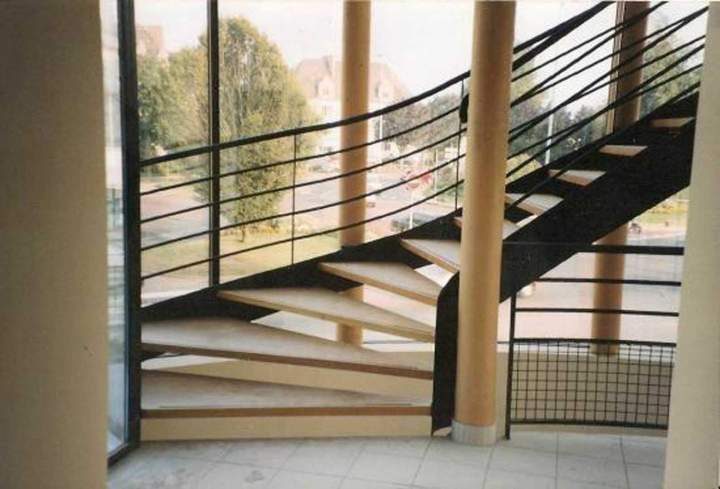 Artisan menuisier escalier Plabennec