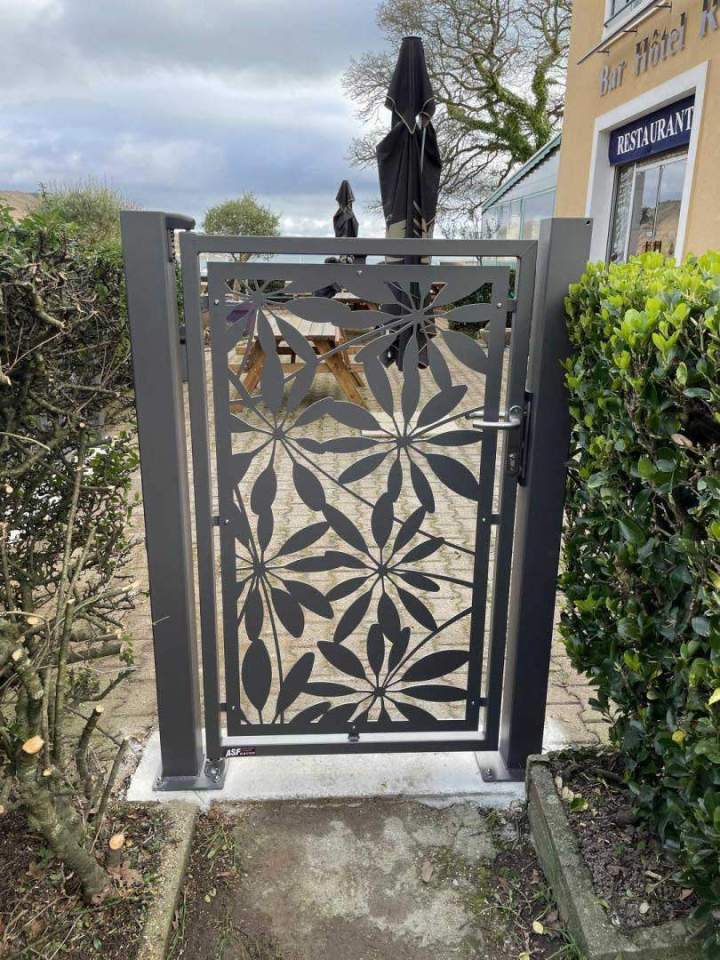 Portail contemporain Plabennec