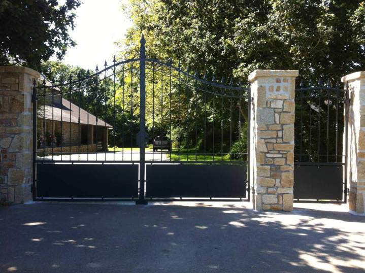 Portail moderne Plabennec