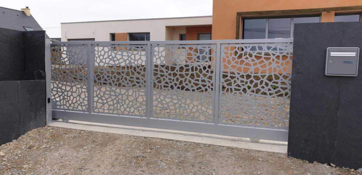 Portail moderne Plabennec