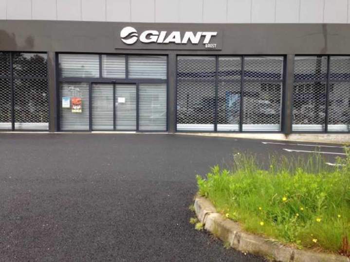 Réparation de rideaux métalliques et grilles de magasins Plabennec